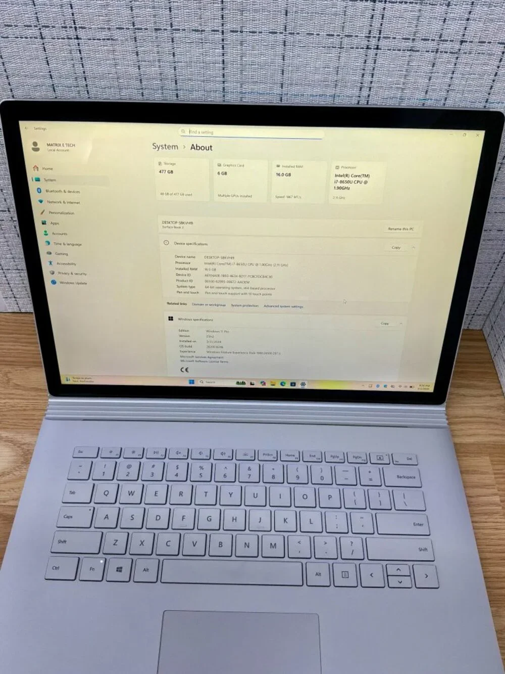 Microsoft Surface 2 15 i7-8th Gen 16GB 512GB SSD 6GB GPU Win11 Pro